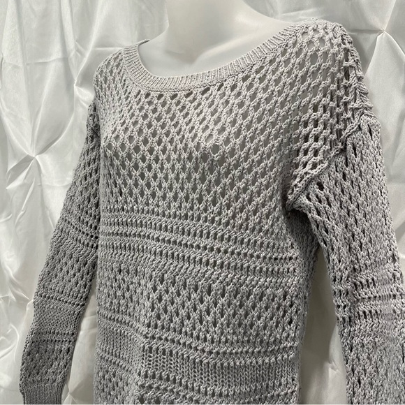 𝅺American Eagle grey crochet look knit sweater medium - Picture 5 of 10